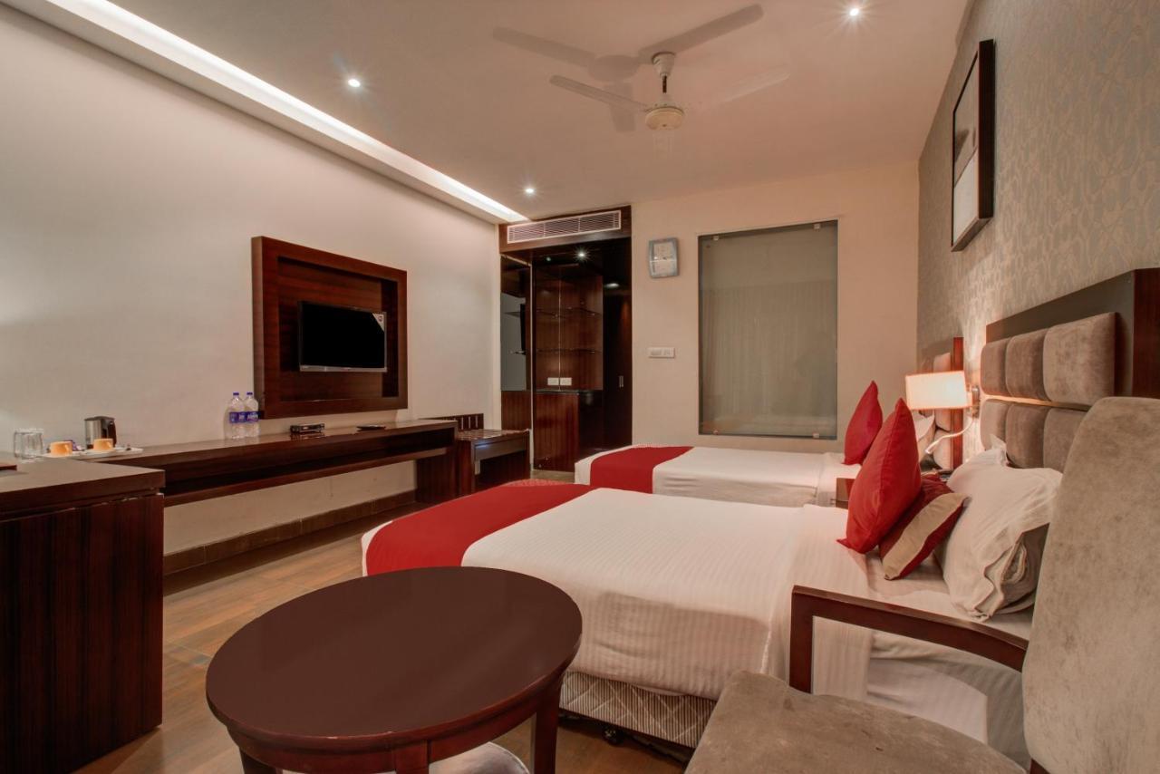 Oyo 3575 The Wave International Hotell Jamshedpur Eksteriør bilde